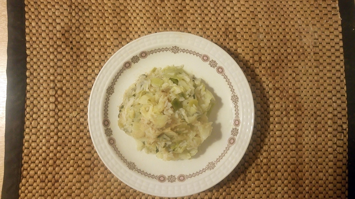 Λάχανο με πράσα και ρύζι